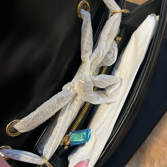 SOLD Saint Laurent Medium Lou Lou - Picture 4 of 6